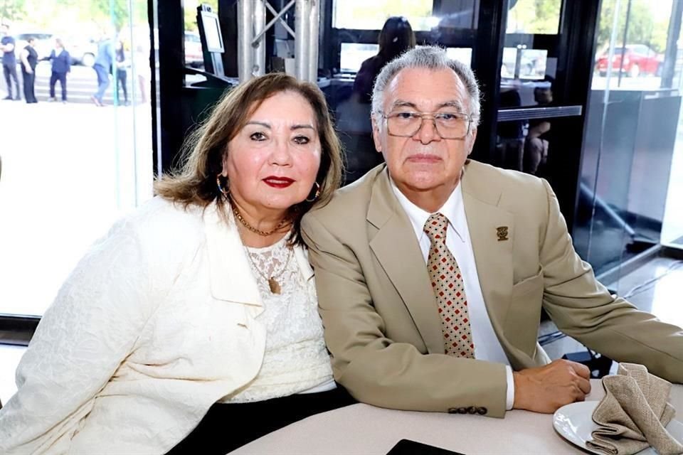 María Ludivina Lozano Leal y Héctor Joel Velarde