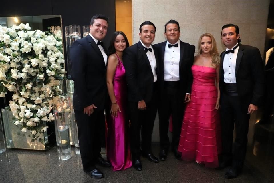 Hernán Canavati Jr, Fátima Ramírez, Andrés Canavati, Hernán Canavati, Carmiña de Canavati y Mauricio Canavati