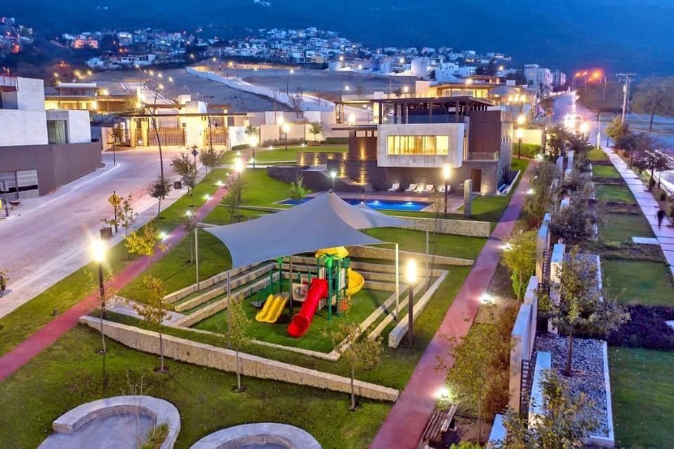 VIDUSA no solo construye viviendas, sino también sueños y futuros para miles de familias en Nuevo León.