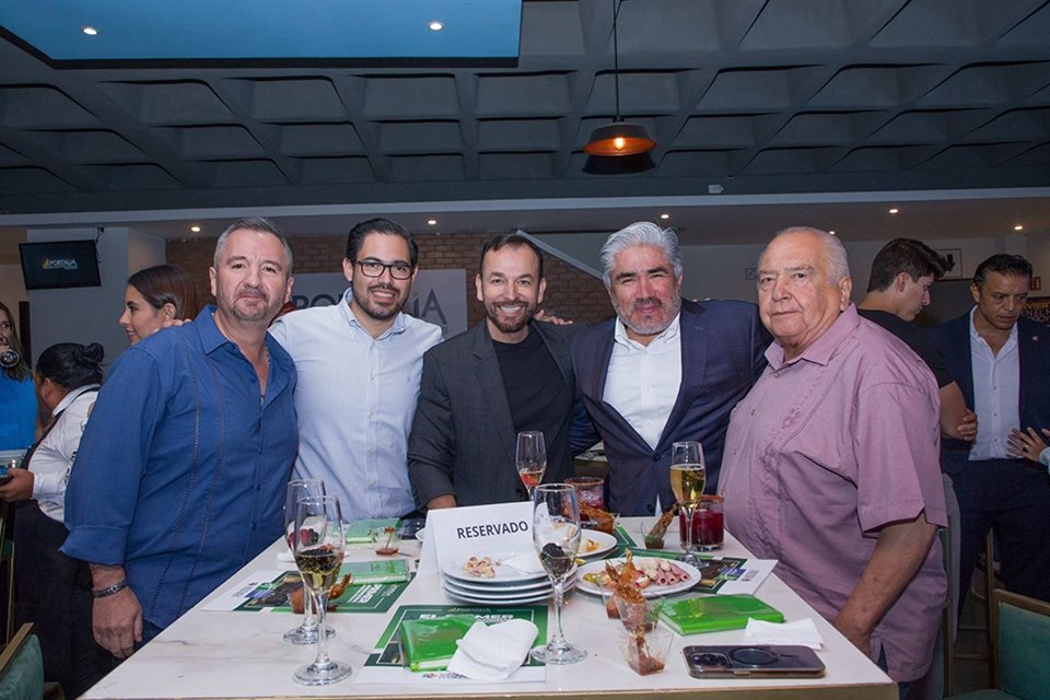 Jose Ramon Salazar, David De la Peña, Roberto Alvarez, Oscar Chávez, José Ramon Vela