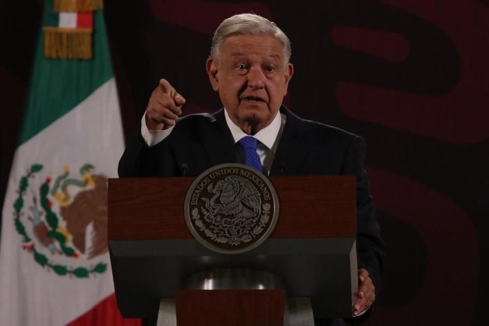 AMLO dijo que los opositores no estaban contra la sobrerrepresentación en el pasado.