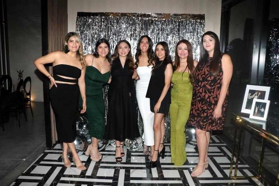 Bere Sánchez, Ángela Sánchez, Zaira  González, Karla de León, Alejandra González y Gabriela Campos