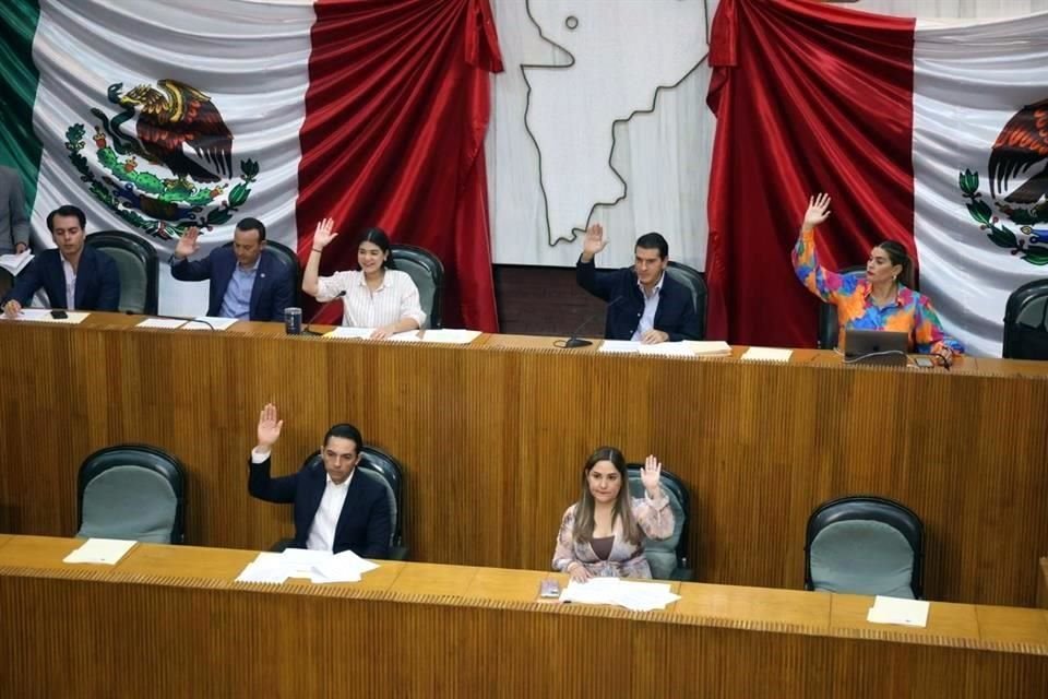 La solicitud fue presentada por Carlos de la Fuente, coordinador de la bancada del PAN en el Congreso local.