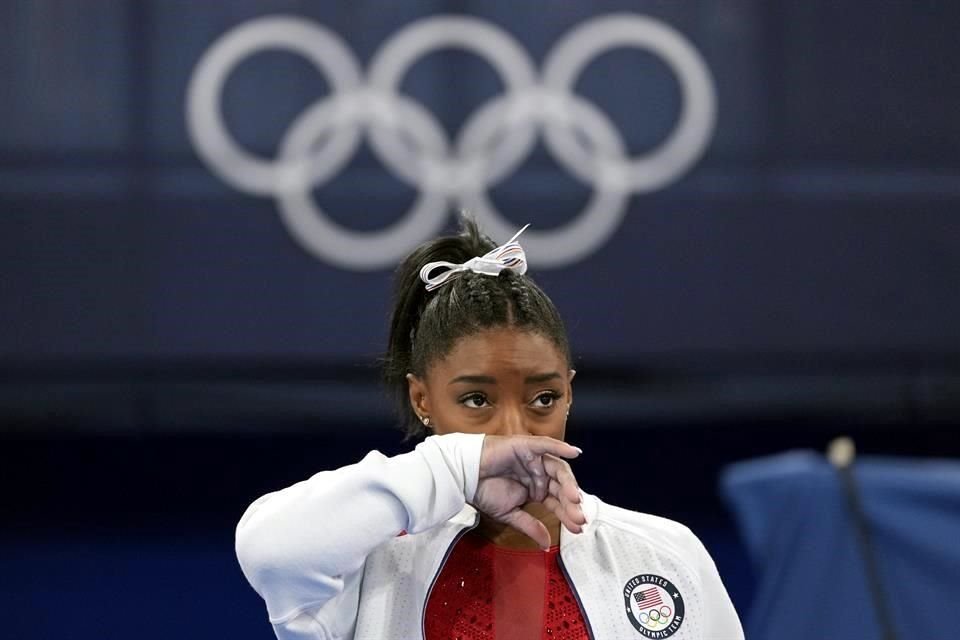 La decisión de Biles abrió la puerta para que las gimnastas rusas se alzaran con el oro por primera vez desde Barcelona 1992.