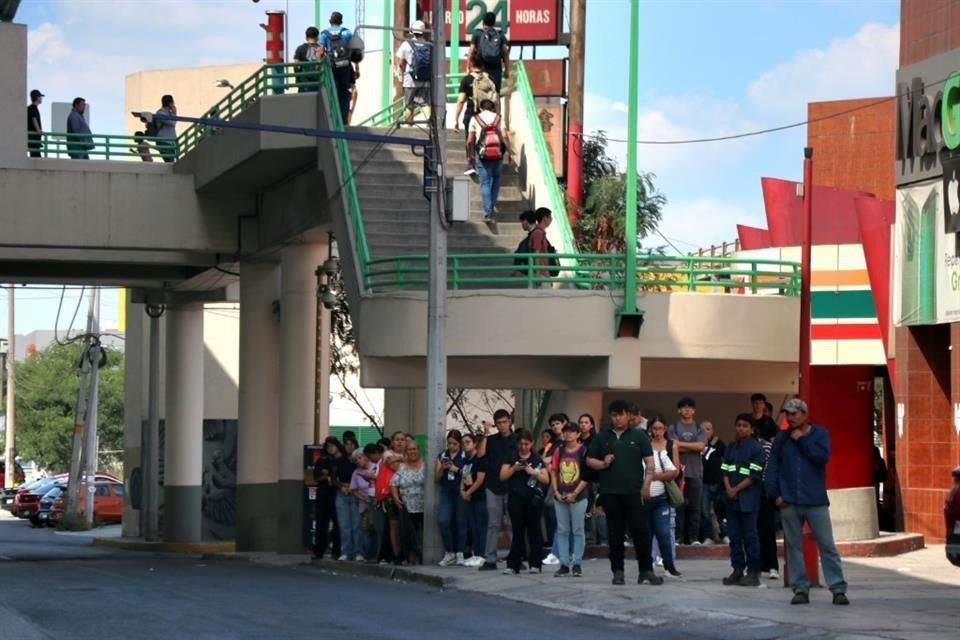 Alfonso Reyes, entre Calzada Victoria y Nogalar.