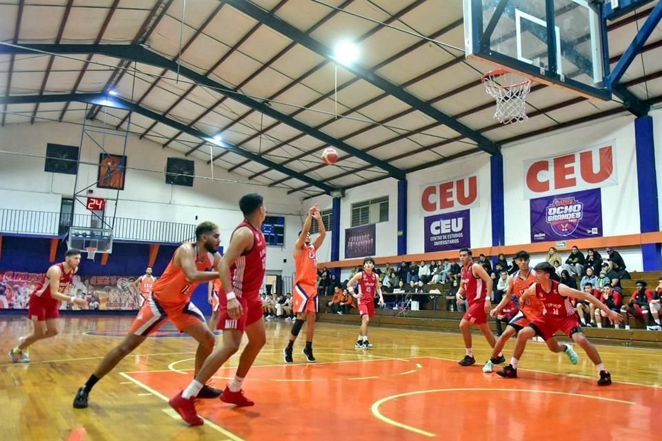 Los Gallos, equipo representativo del CEU son un referente en el deporte regio.