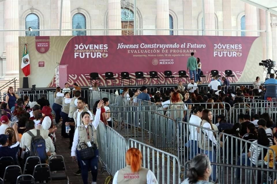 El Presidente AMLO y la Mandataria federal electa, Claudia Sheinbaum, alistan encabezar un evento sobre e programa 'Jóvenes Construyendo el Futuro'.