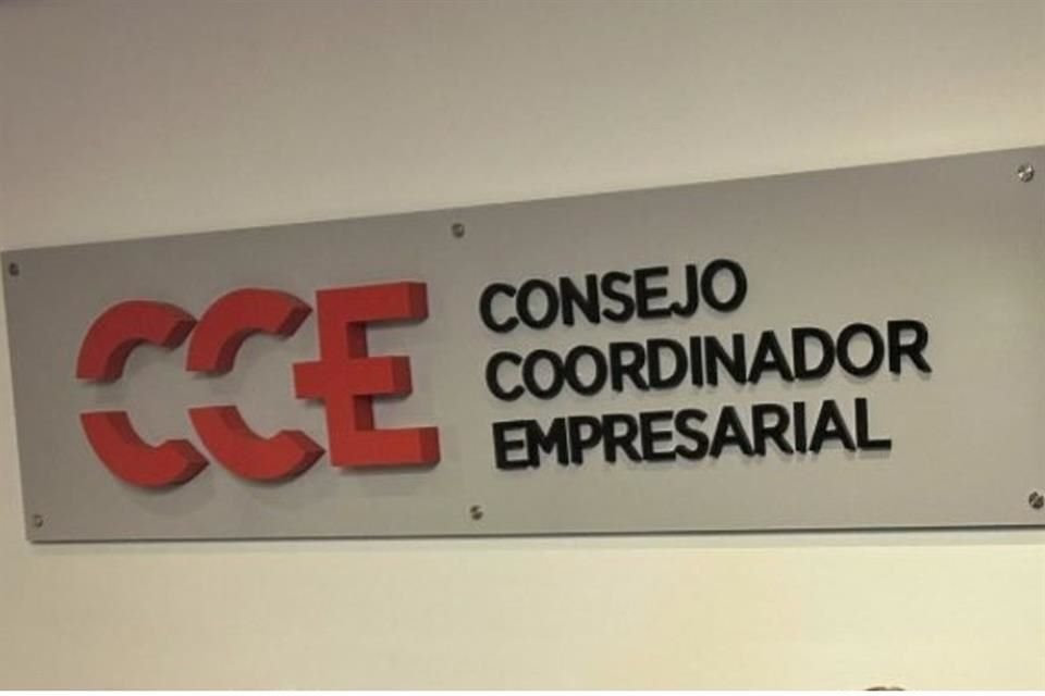 La decisión de suspender provisionalmente la participación de Octavio de la Torre fue unánime.