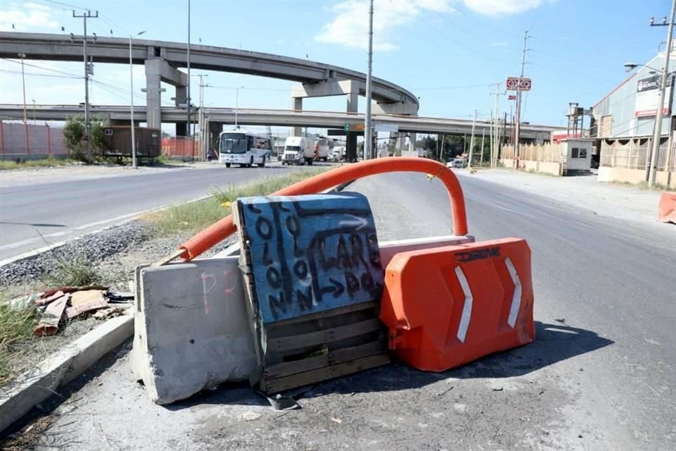 En la Carretera a Colombia todavía está pendiente la rehabilitación de pavimento, junto con la reubicación de sistemas de alumbrado y postes.