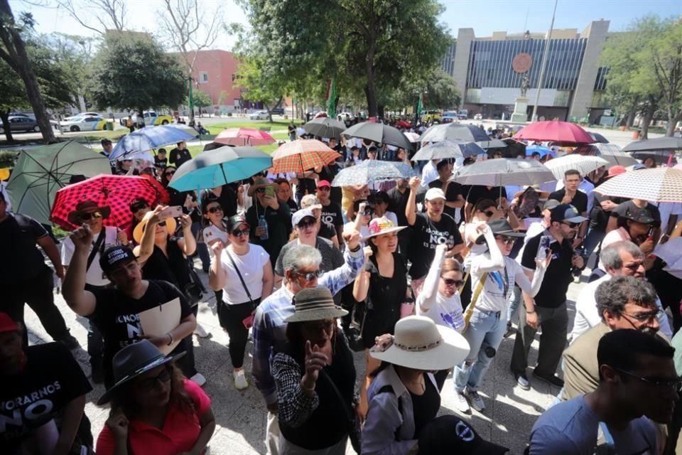 El mitin fue en la Plaza Zaragoza, en Monterrey.