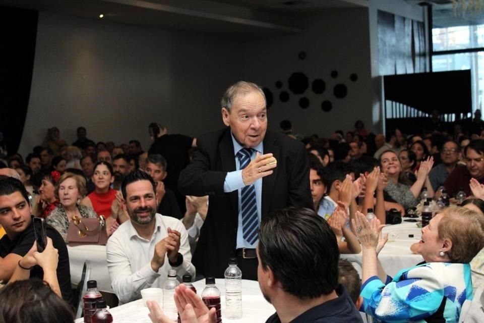 Coach Alfonso (La Gondola) Garza