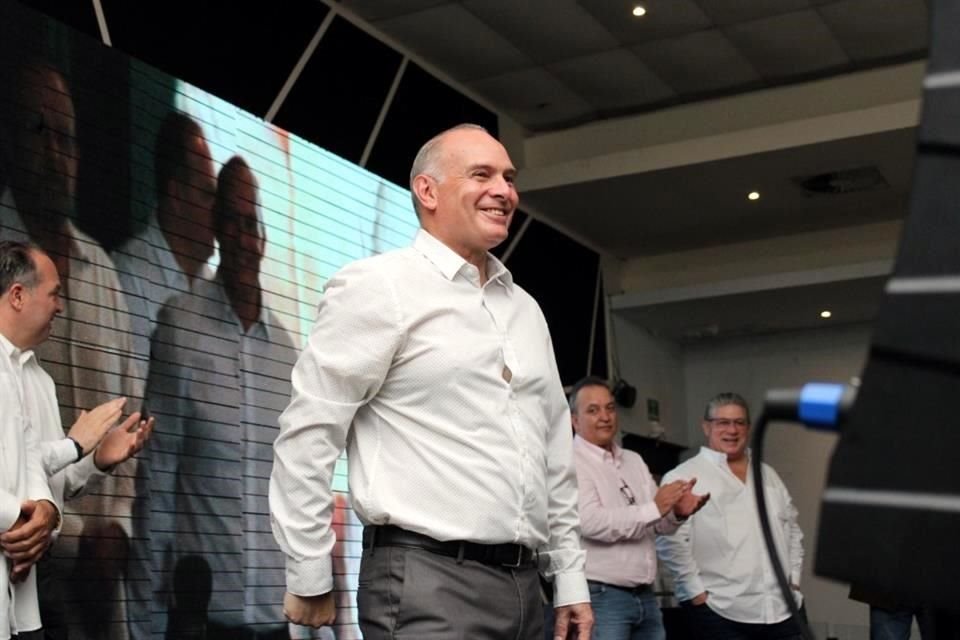 Andrés Correa Martínez