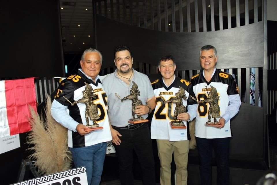 Francisco López, Manuel Garza, Gustavo Páez y Eduardo Camacho