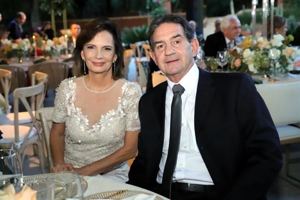 Gabriela Teresa Lozano y José Pablo Garza