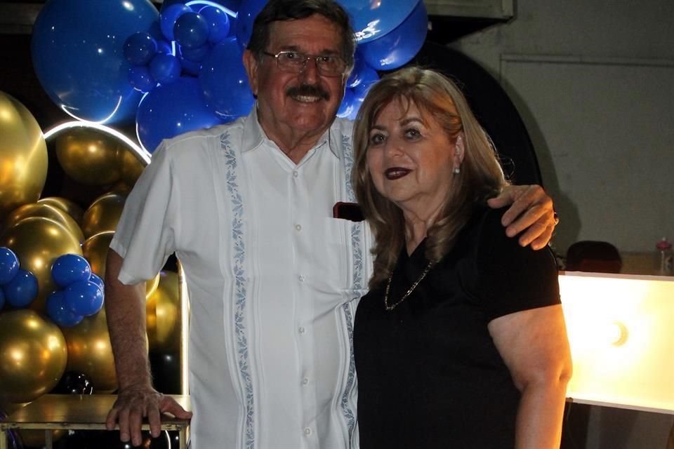 Roberto Cantú Villarreal y Betty Cárdenas