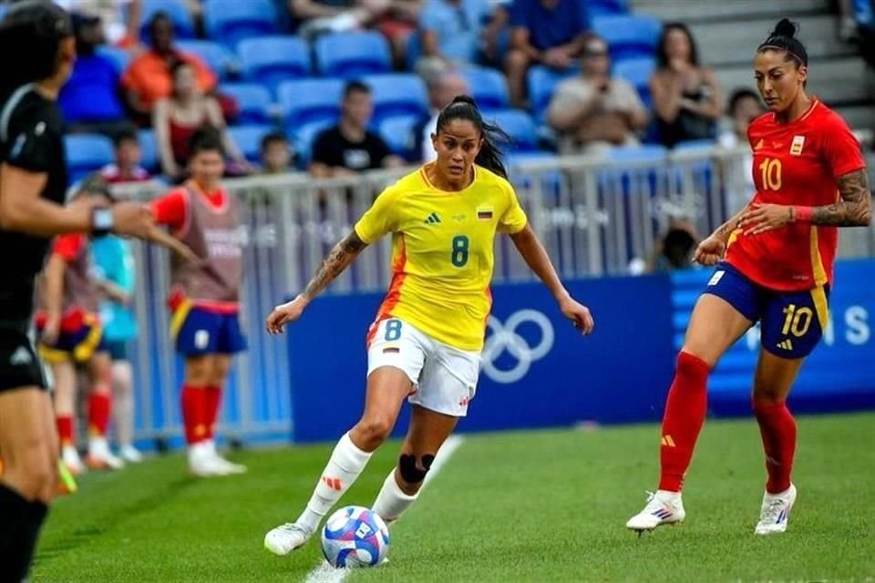 Rayadas se refuerza con la colombiana Marcela Restrepo
