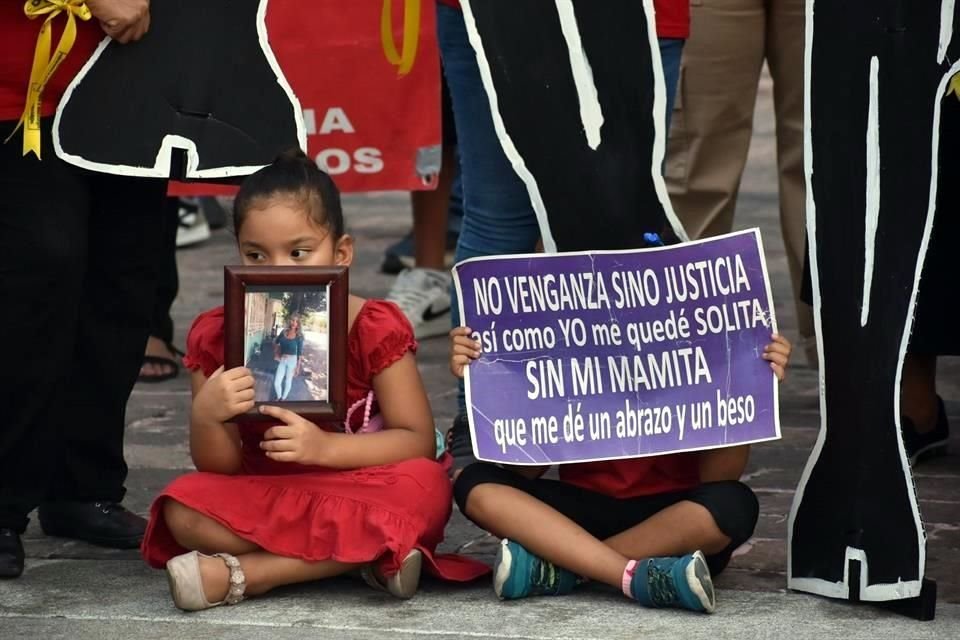 Pequeños también participaron en la protesta por personas desaparecidas.
