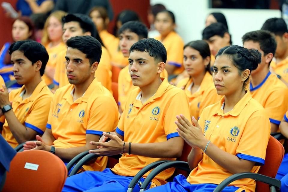 Potencia Electrolit el deporte en la UANL