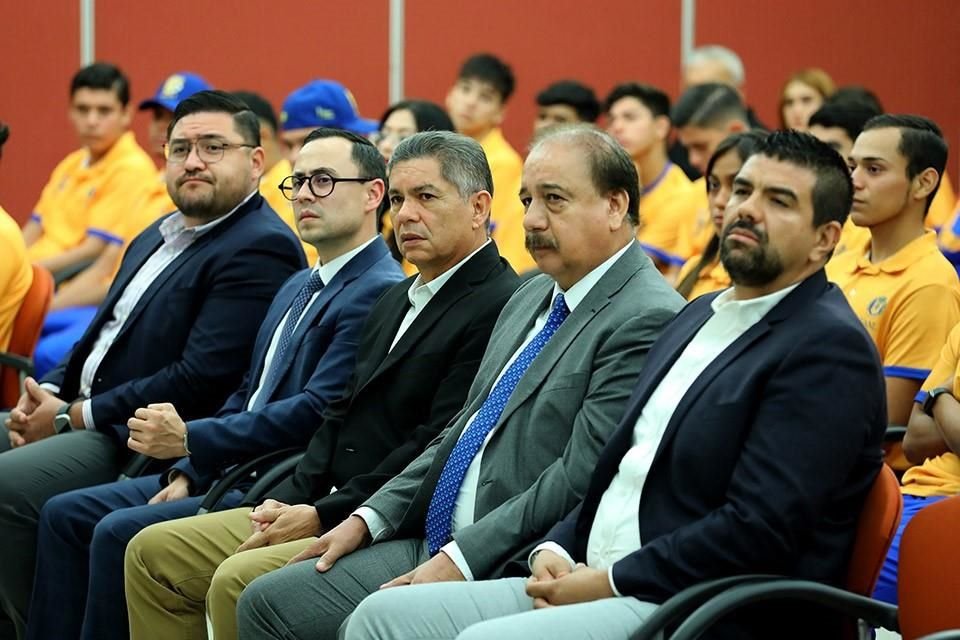 Potencia Electrolit el deporte en la UANL