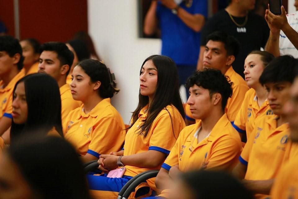 Potencia Electrolit el deporte en la UANL