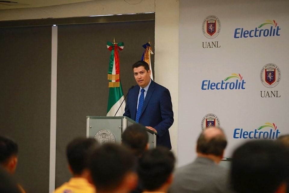 Potencia Electrolit el deporte en la UANL