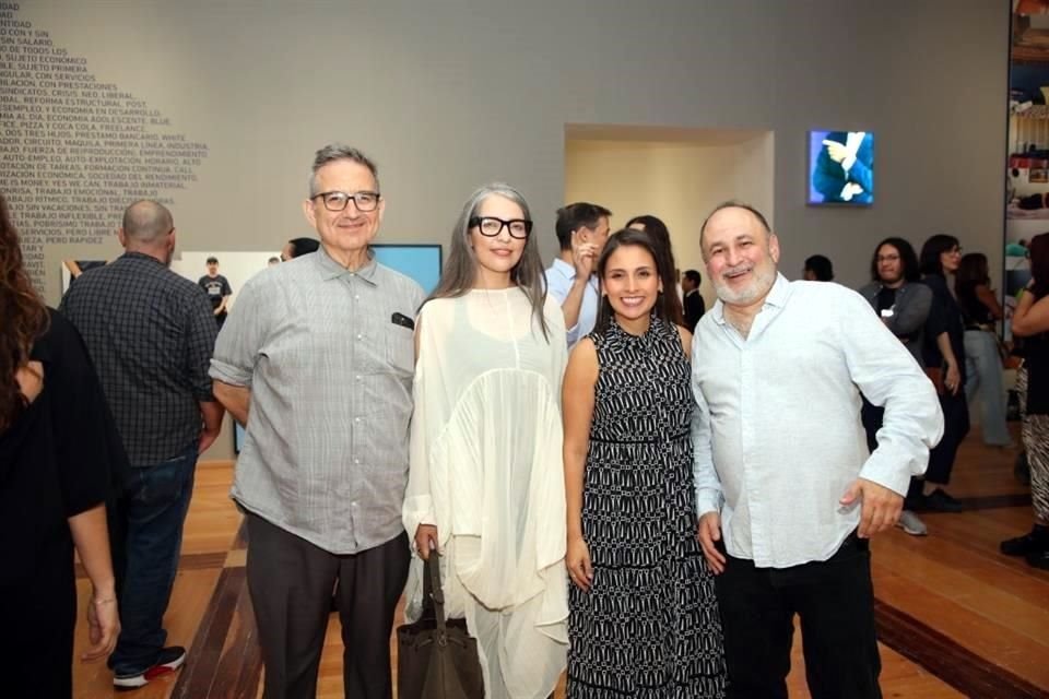 Rodrigo Odriozola, Ariadna Ramonetti Liceaga, Melissa Segura Guerrero y Juan José Herrera