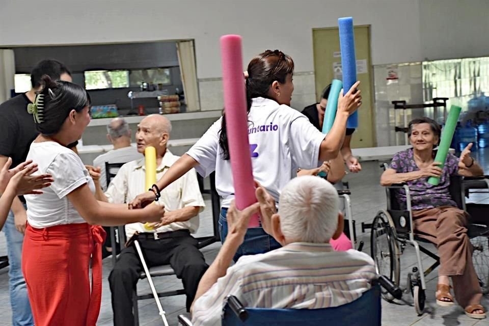 La Asociación Alzheimer de Monterrey beca el cuidado de personas con alguna demencia en diferentes estancias de la Ciudad.