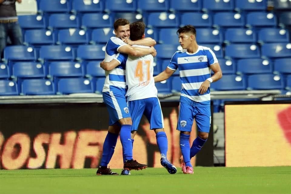 Aldo De Nigris debutó al frente de Raya2 con derrota de 2-1 ante Cancún FC en el estreno del cuadro filial de los Rayados en el Estadio BBVA. Repasa las imágenes del partido.