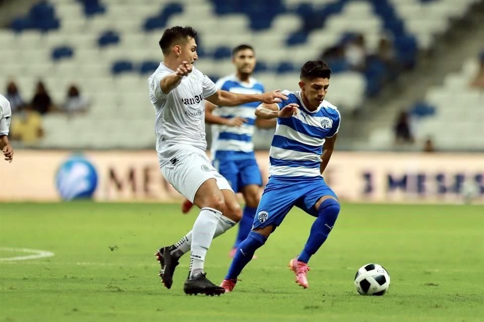 Aldo De Nigris debutó al frente de Raya2 con derrota de 2-1 ante Cancún FC en el estreno del cuadro filial de los Rayados en el Estadio BBVA. Repasa las imágenes del partido.