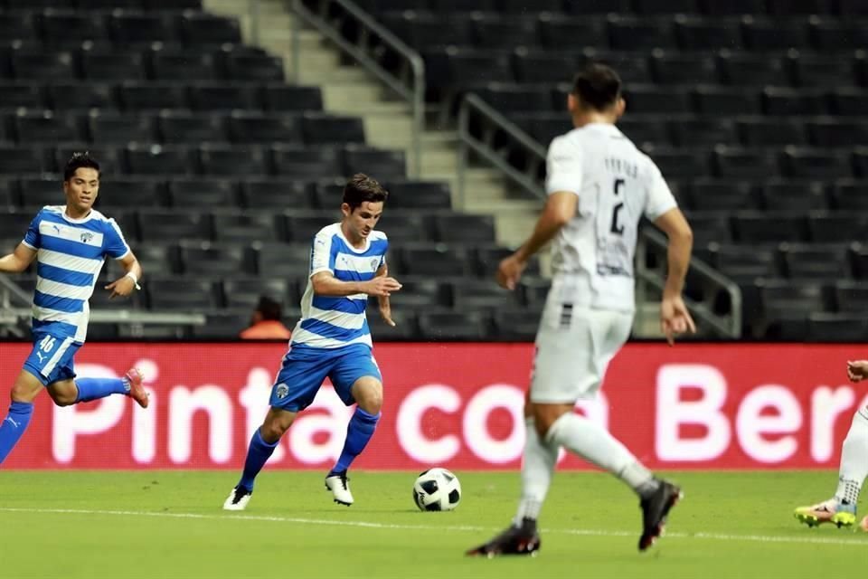 Aldo De Nigris debutó al frente de Raya2 con derrota de 2-1 ante Cancún FC en el estreno del cuadro filial de los Rayados en el Estadio BBVA. Repasa las imágenes del partido.