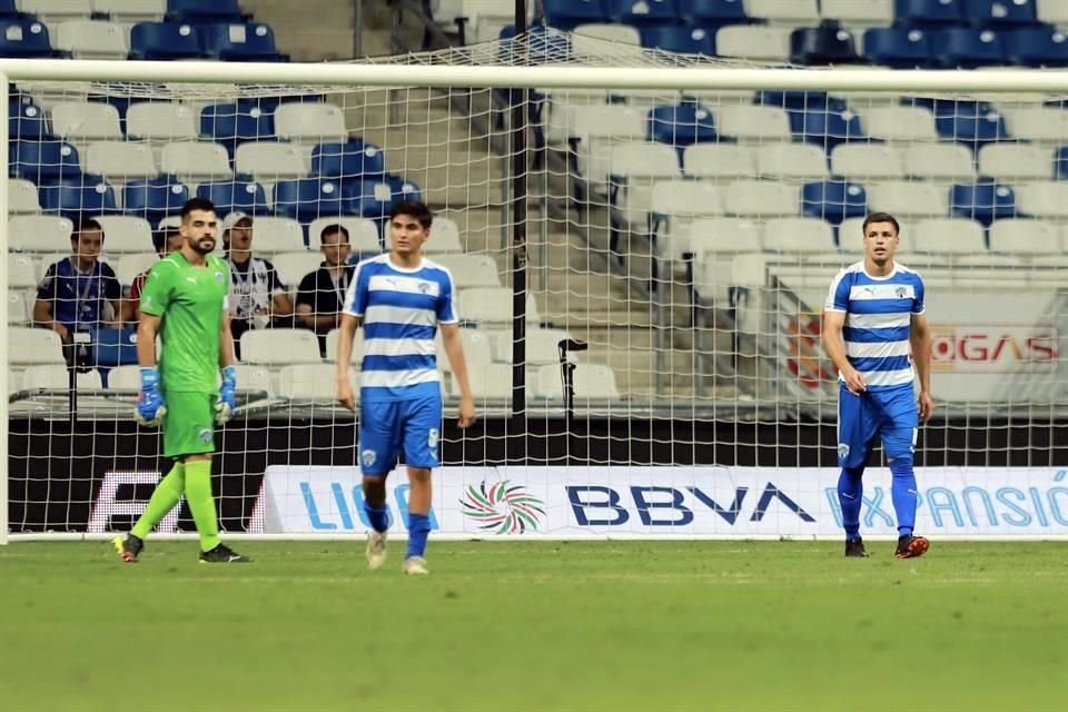 Aldo De Nigris debutó al frente de Raya2 con derrota de 2-1 ante Cancún FC en el estreno del cuadro filial de los Rayados en el Estadio BBVA. Repasa las imágenes del partido.