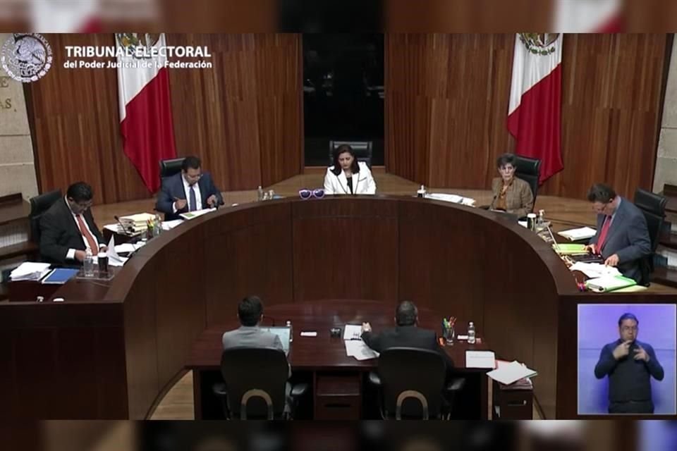 El Tribunal Electoral federal plantea desestimar recurso promovido por MC contra gastos de campaña de Adrián de la Garza en elección regia.