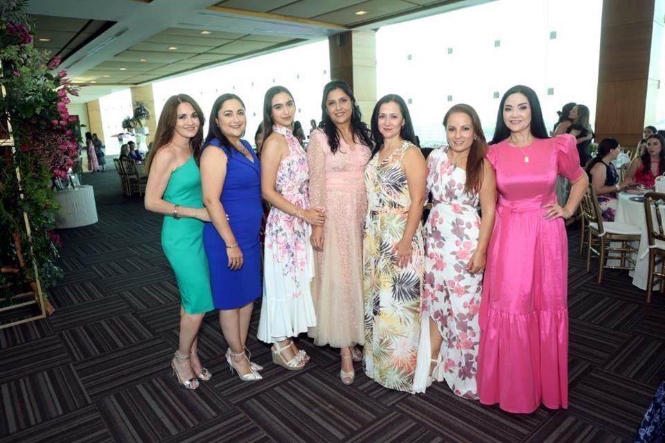 Paty Elizondo de Cantú, Brenda González de Zambrano, Abigail Zambano, Alejandra de Montemayor, Norma Flores de Treviño, Gaby de Zambrano y Karla Elizondo