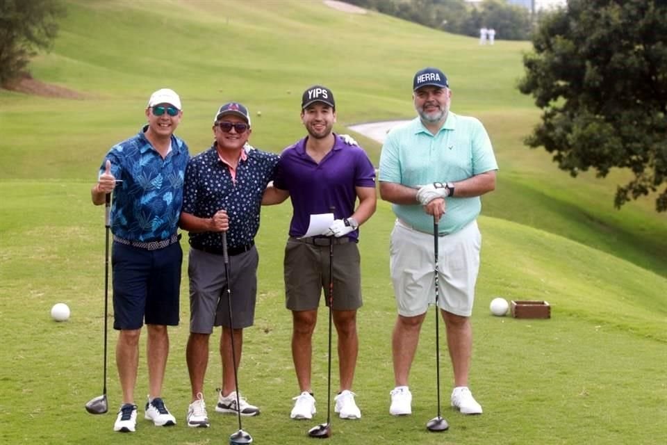 Sergio Charles, Roberto Ocejo, Yair Casas y Luis Ricardo Rodríguez