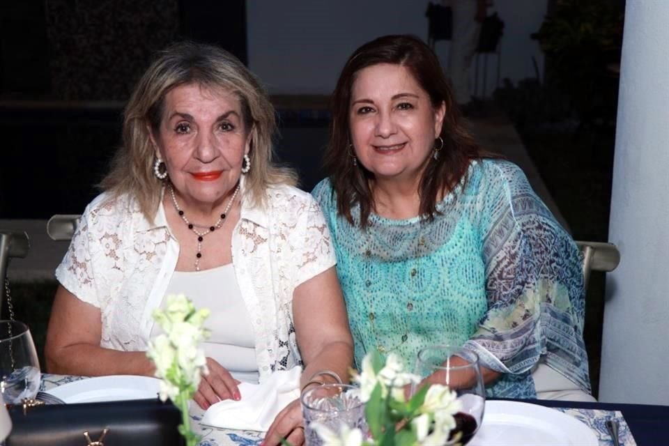 Margarita Metlich y Margoth Velázquez