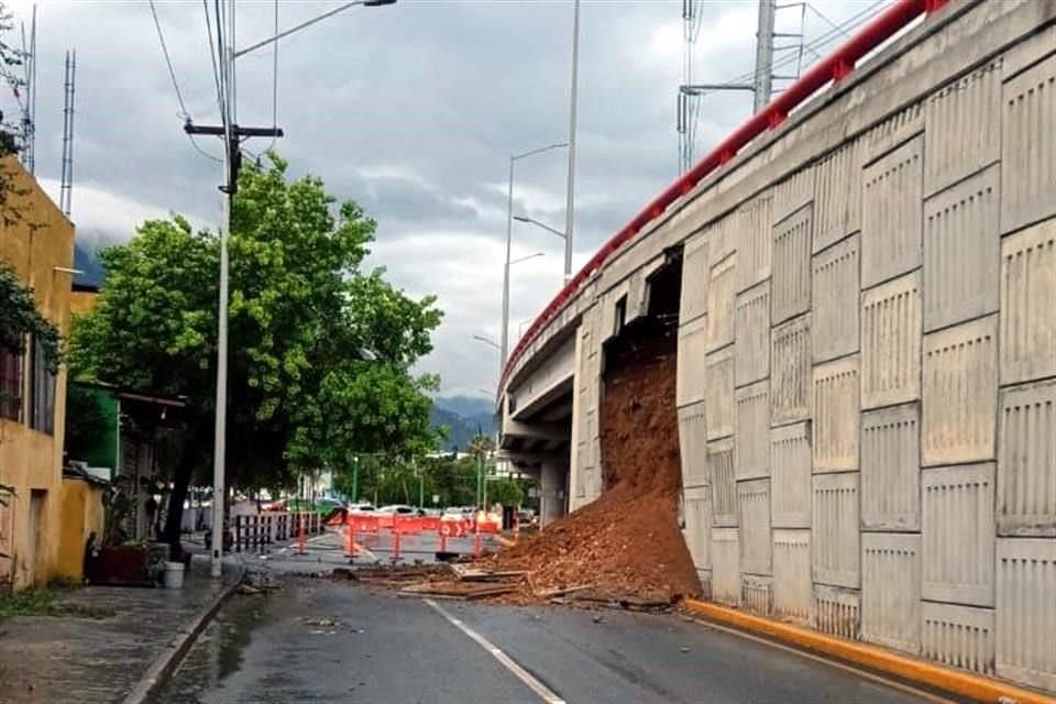 El incidente ocurrió pasadas las 18:00 horas, en la circulación de poniente a oriente, frente a la Colonia Rincón Colonial.