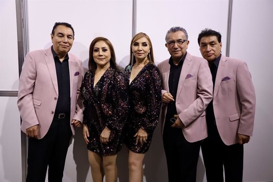 Ante el robo que sufrieron Los Ángeles Azules en la México-Puebla, Sheinbaum pidió al comandante de la Guardia atender a la agrupación.