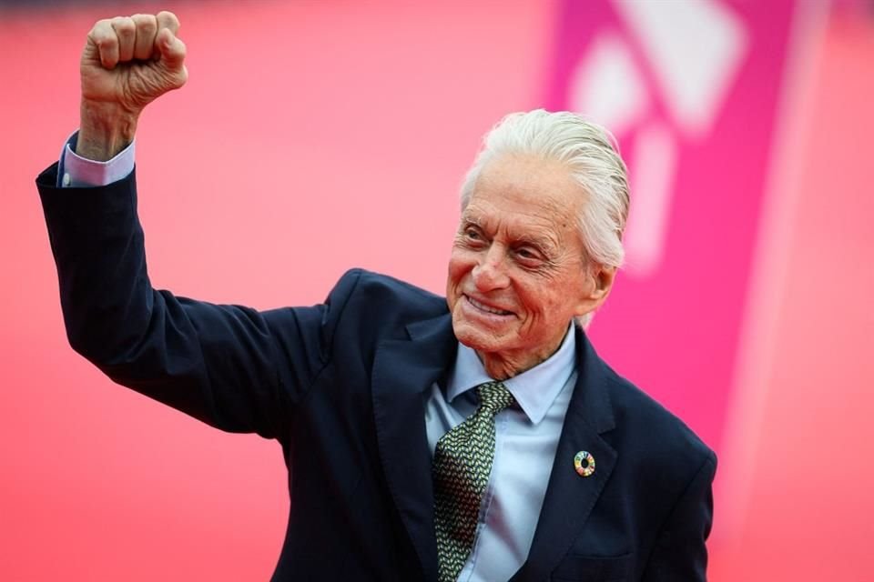 El actor Michael Douglas fue el invitado de honor en la inauguración de la edición 50 del Festival de Cine de Deauville; recibió premio.