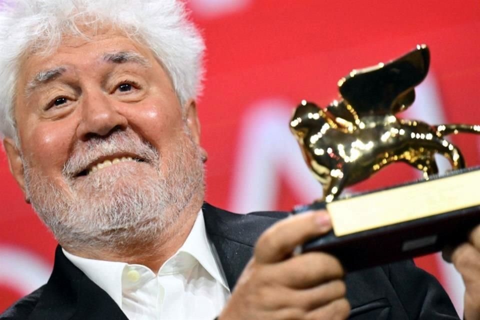 Es el primer director español en obtener el premio dentro del festival.