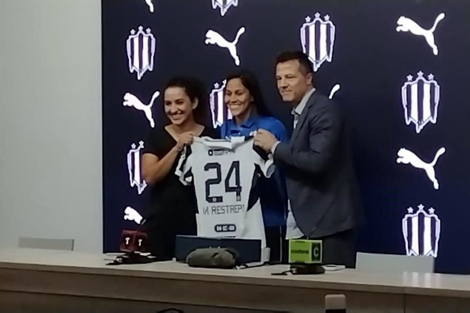 Marcela Restrepo fue presentada oficialmente como refuerzo de las Rayadas.