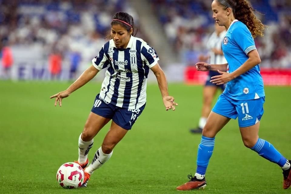 Rayadas venció con lo mínimo 1-0 a Cruz Azul Femenil para llegar a 24 unidades y mantenerse en tercer lugar; la próxima fecha se medirán con Tigres Femenil.