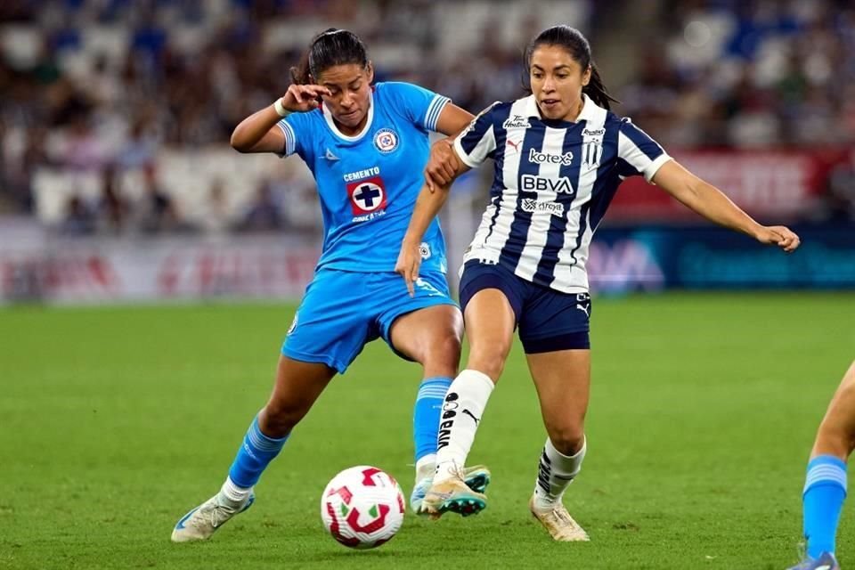 Rayadas venció con lo mínimo 1-0 a Cruz Azul Femenil para llegar a 24 unidades y mantenerse en tercer lugar; la próxima fecha se medirán con Tigres Femenil.