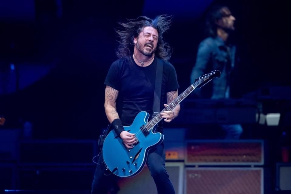 Dave Grohl ha estado casado con Jordyn Blum desde 2003 y tienen tres hijas en común.