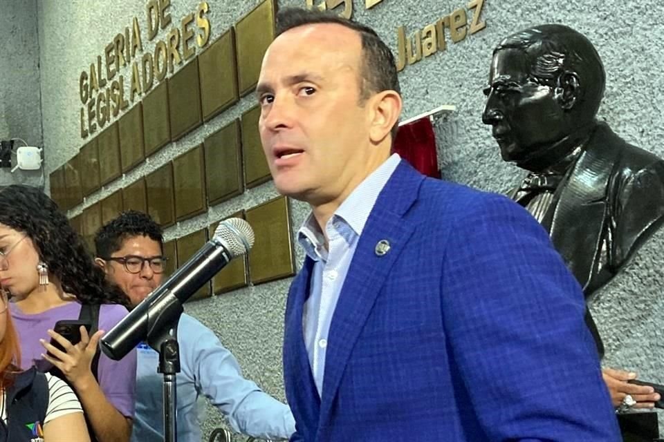 Carlos de la Fuente, líder de la bancada albiazul.