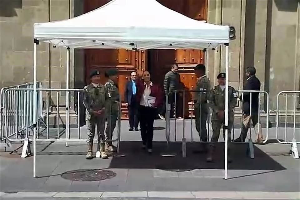 La Presidenta electa Sheinbaum estuvo presente en el encuentro con la CNTE.