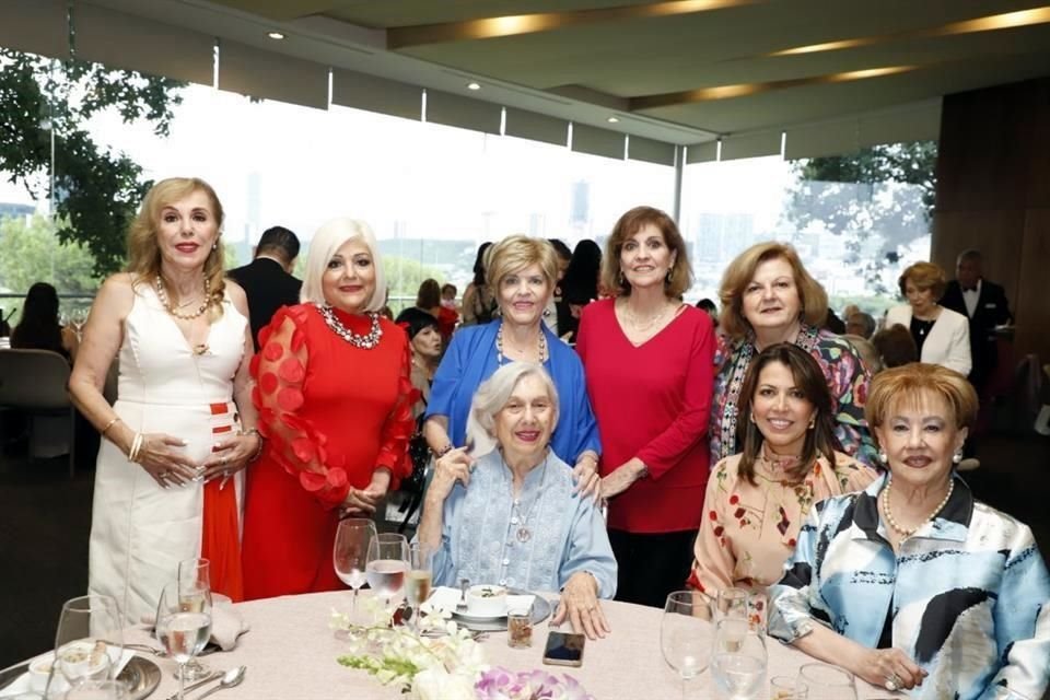 María Esther Assad, Moni Zavala, Rosy Cabrera de Zambrano, Sylvia Villarreal de Gracida, María Teresa Zorrilla, Beatriz Cirino, Rebeca Martínez de García y Graciela Flores de Tancredi