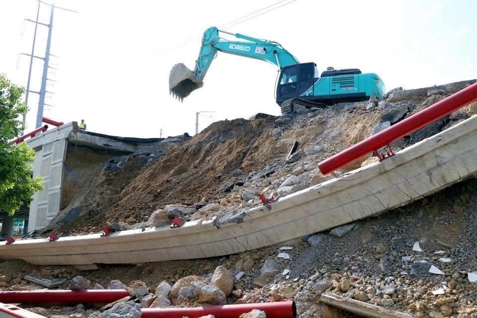 El Municipio de San Pedro inició la reparación del puente de Morones Prieto y Jiménez.