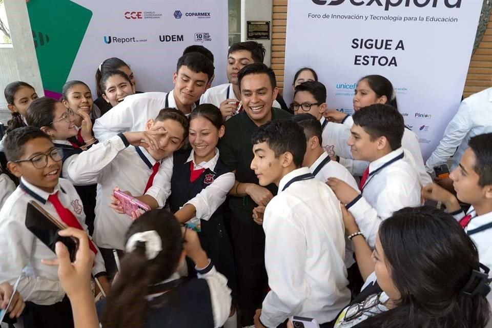 El profesor e influencer Daniel Carreón fue la estrella del foro EdExplora.