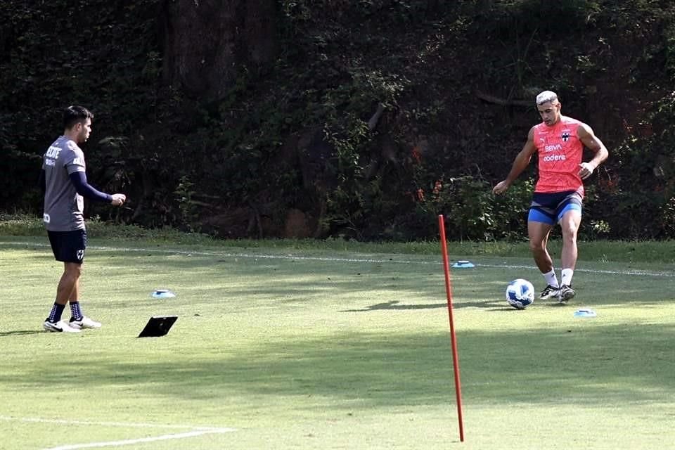 Germán Berterame estará de inicio en el ataque del Monterrey.