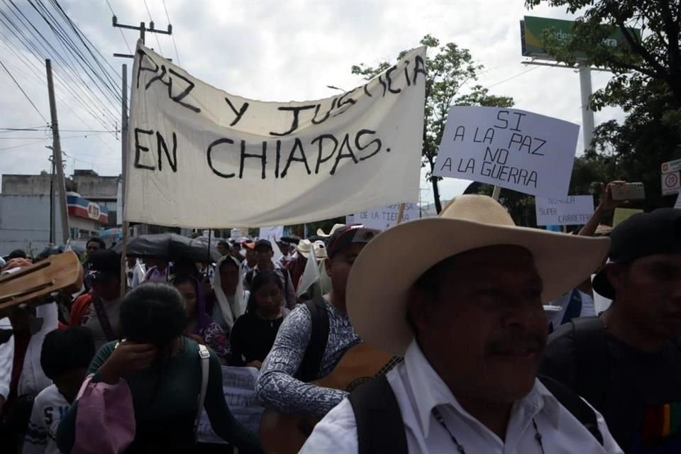 La peregrinación convocó a pueblos indígenas, fieles católicos, iglesias cristianas, familias desplazadas y de víctimas de desaparición forzada.